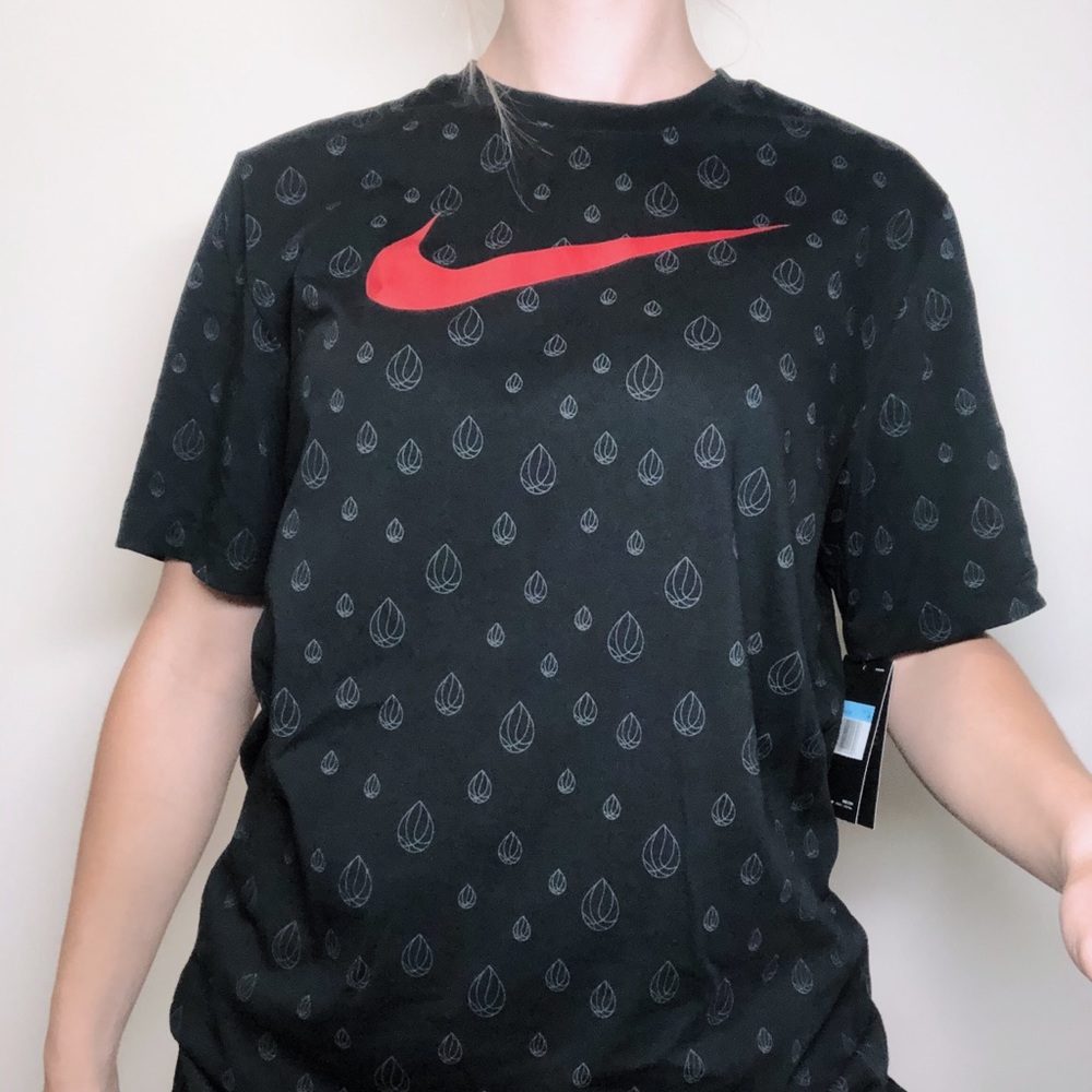 Basketball tee Nike